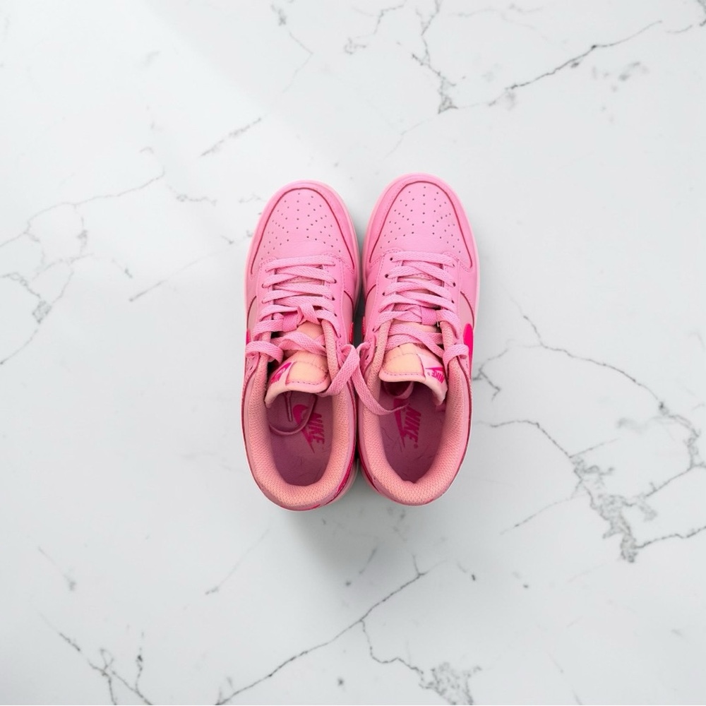 Women’s Nike Shoes - Picture 3 of 13